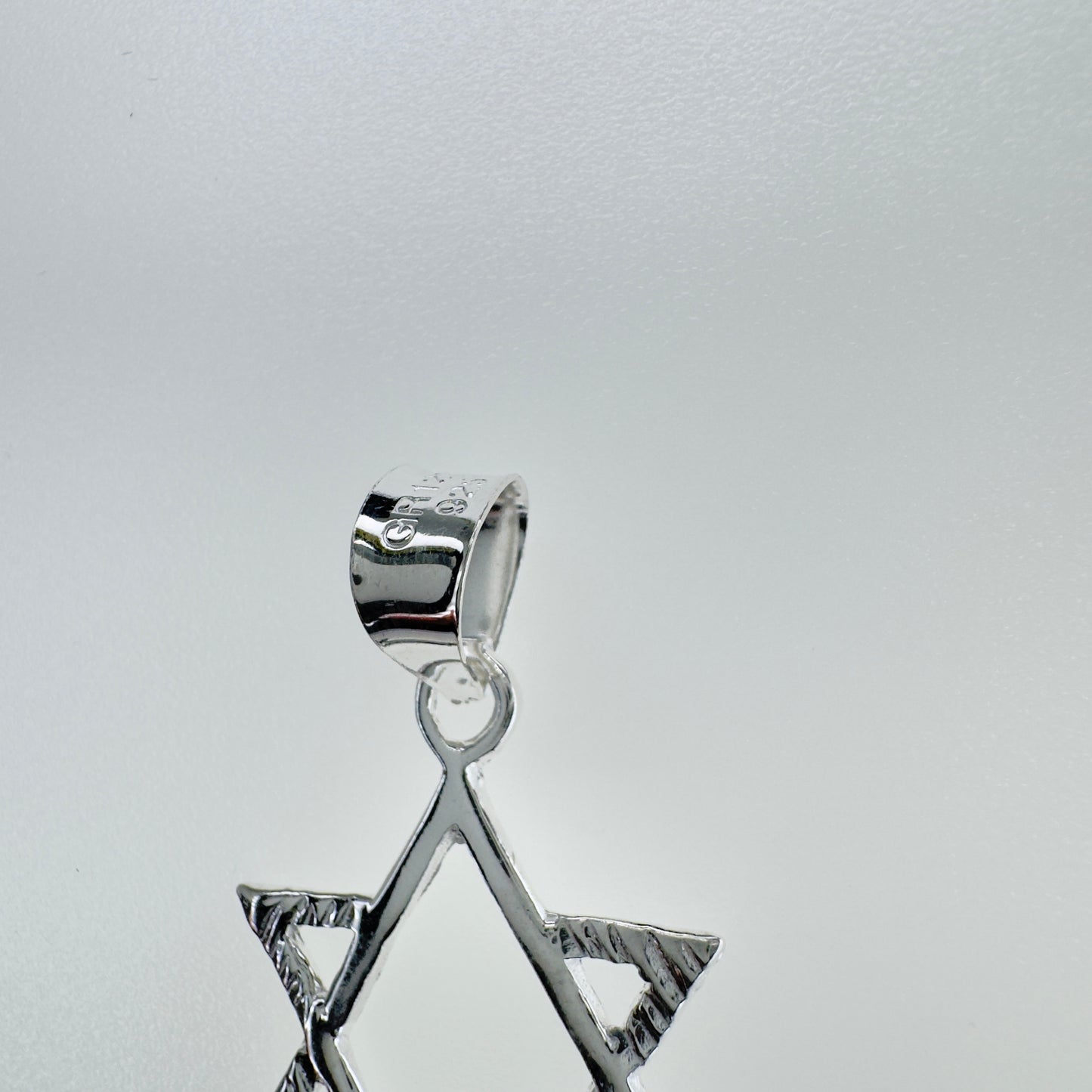 Dije de Estrella en Plata 925 Joyería Elegante Unisex