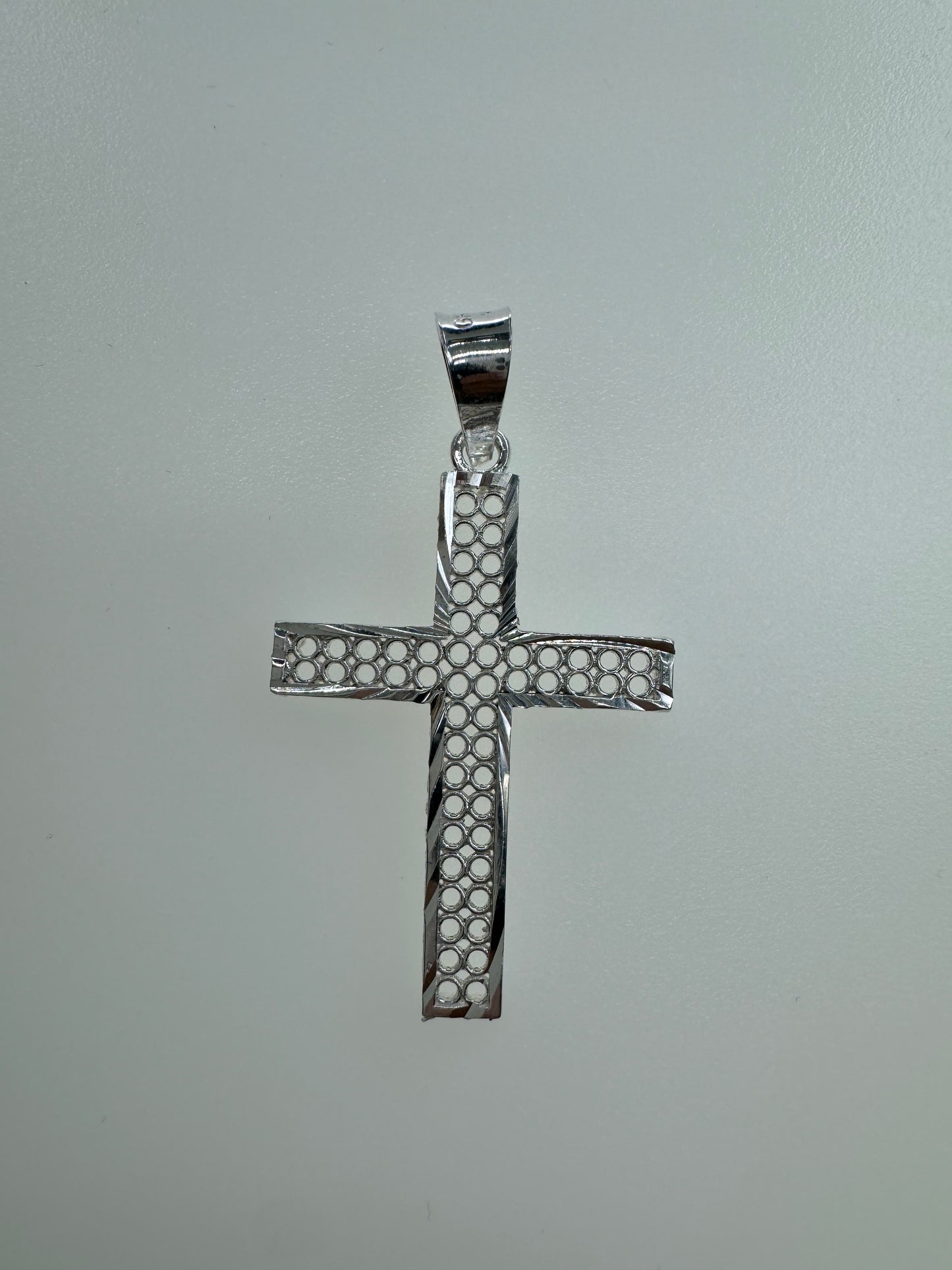 Dije Cruz Plata 925 con Círculos Huecos 4.8 cm Exclusivo