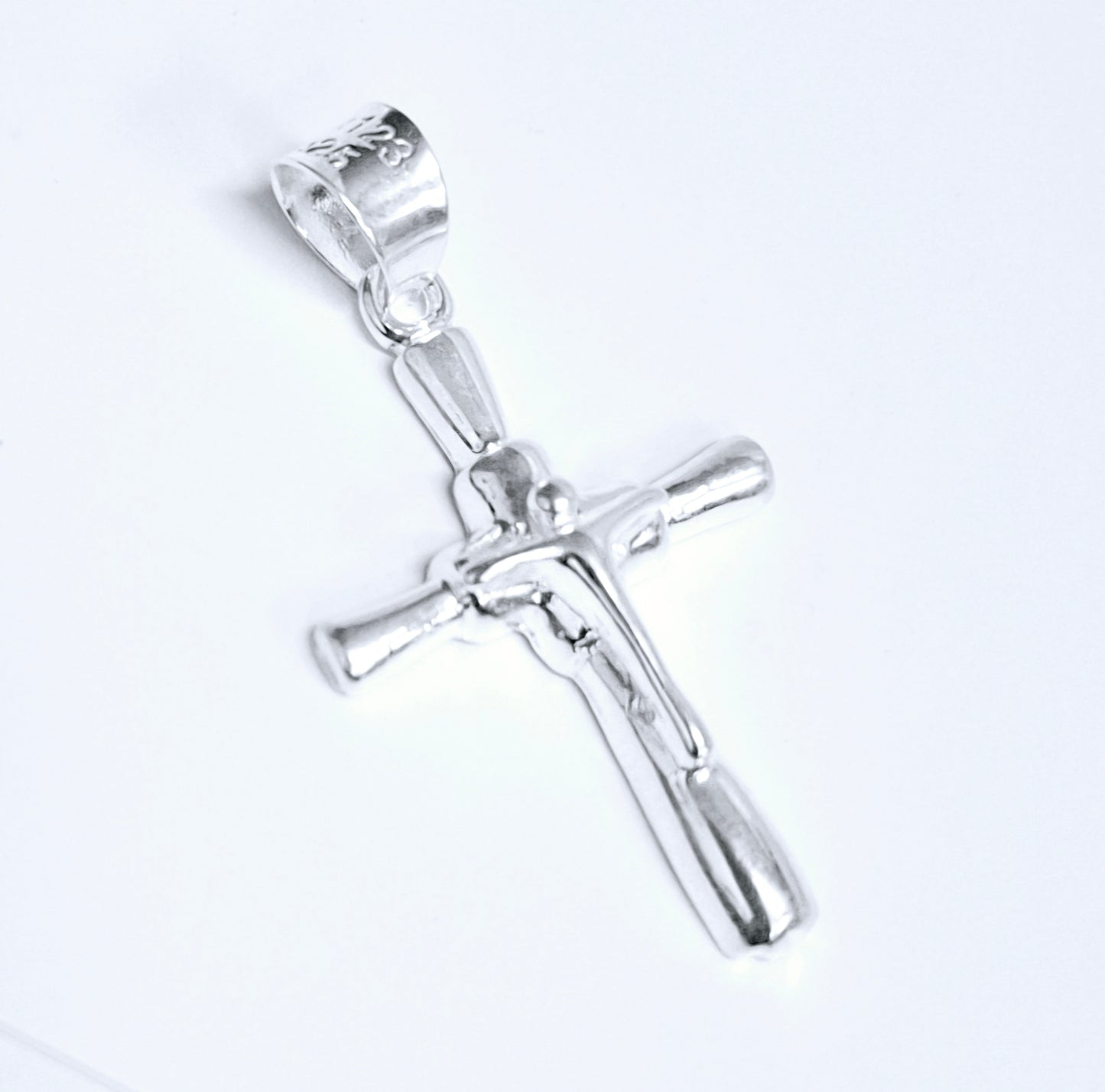 Dije de Cruz en Plata Ley .925 Mod.DR052