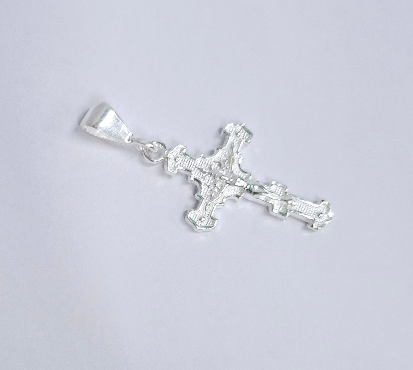 Dije de Cruz con cristo en Plata Ley .925 , MOD FBD-39
