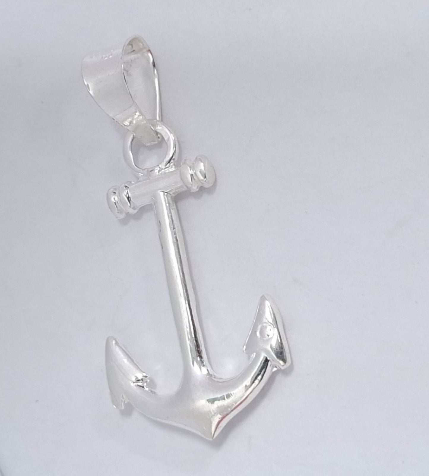 Dije de Plata Ley .925 en forma de Ancla , mod. DV237