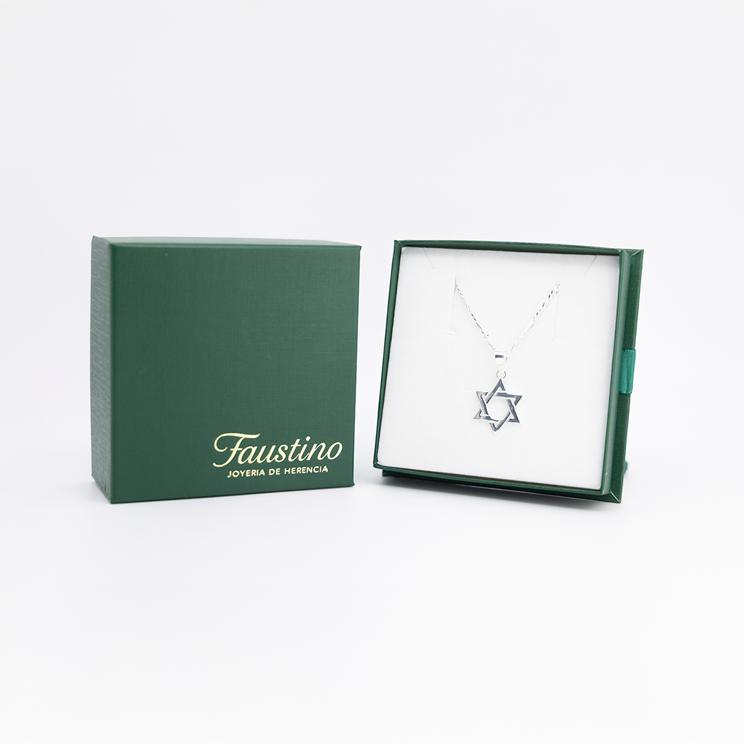 Set de Dije y Cadena en Plata Ley .925 de Estrella de David con Cadena de eslabón Fígaro