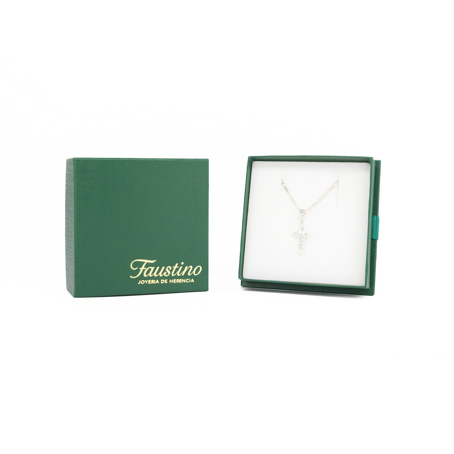 Set de Dije y Cadena de Plata - Crucifijo Filigrana Ornamental con Cadena Fígaro .925(COM.FBD-204)