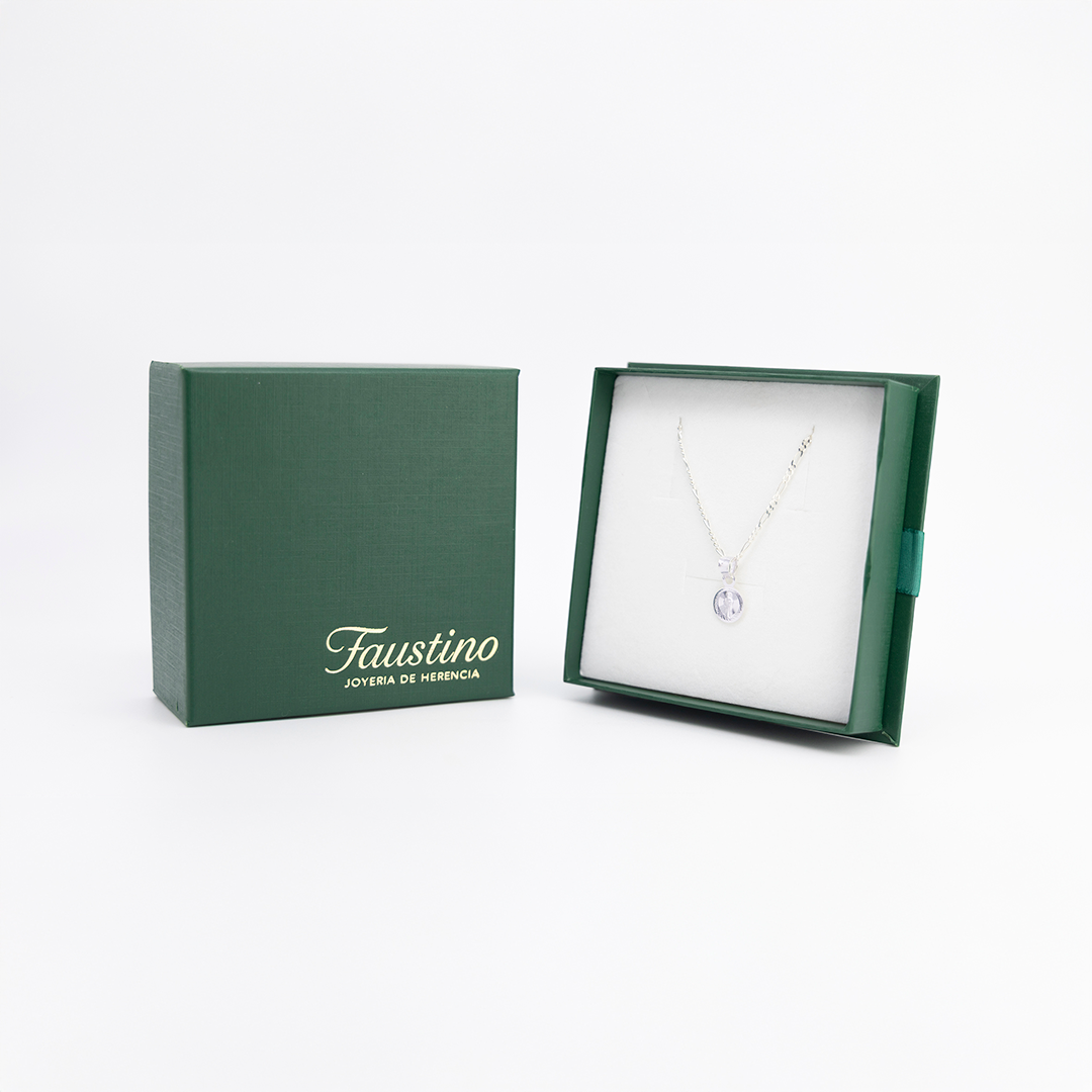 Set de Dije y Cadena de Plata Ley .925- Sagrado Corazón de Jesús con Cadena Fígaro