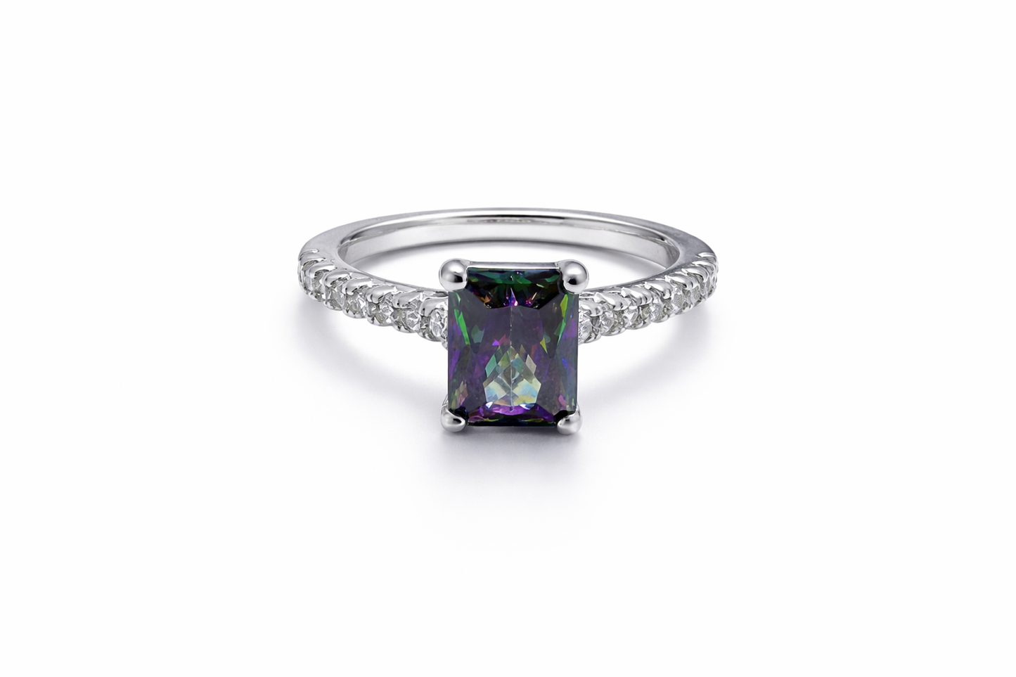 Anillo de Plata .925 - Banda con Pavé de Zircones y Topacio Caribeño Místico en Corte Esmeralda