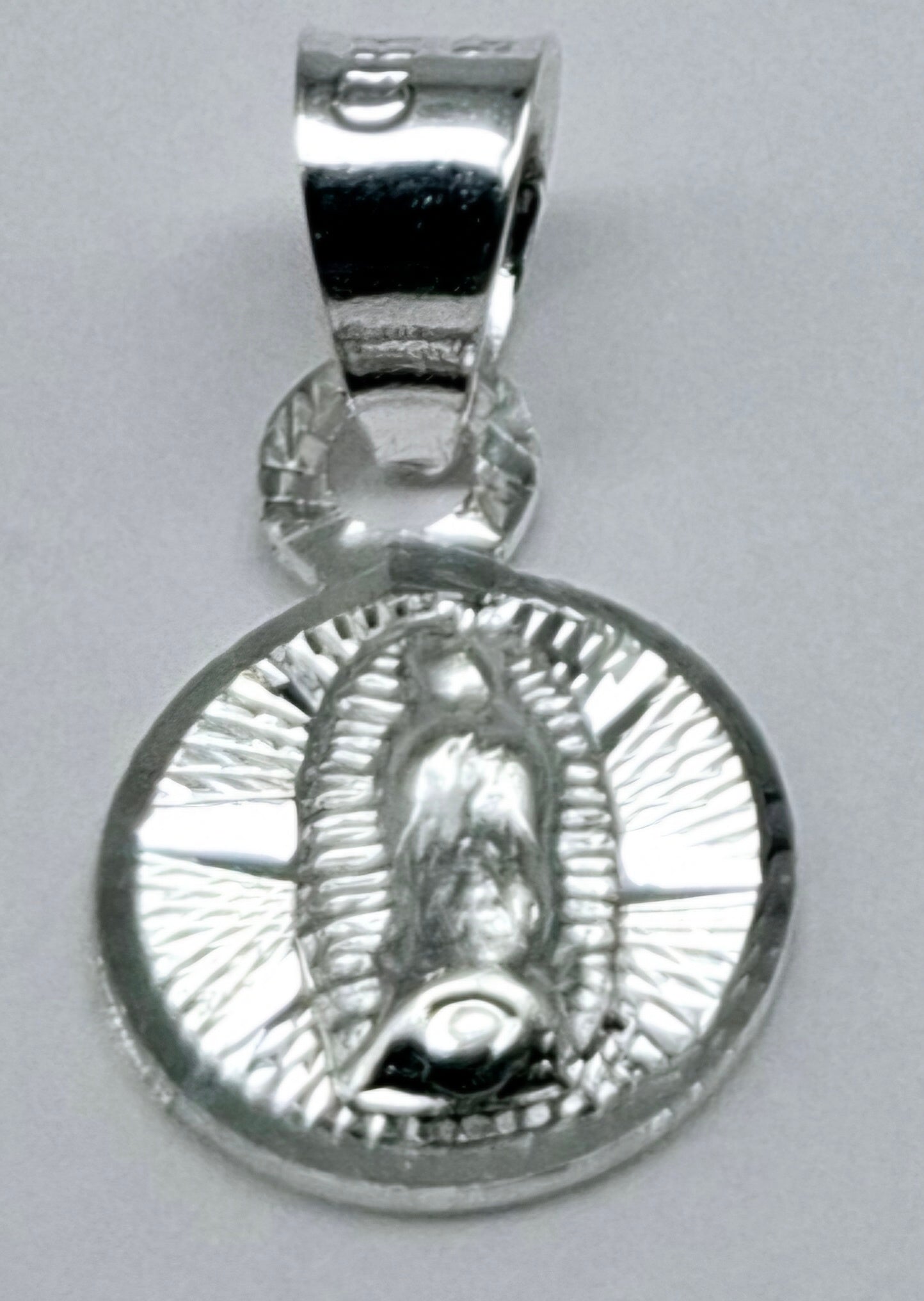 Dije de Plata .925 con diseño de la de Virgen de Guadalupe MOD. R10LPCH- Mayoreo y Menudeo
