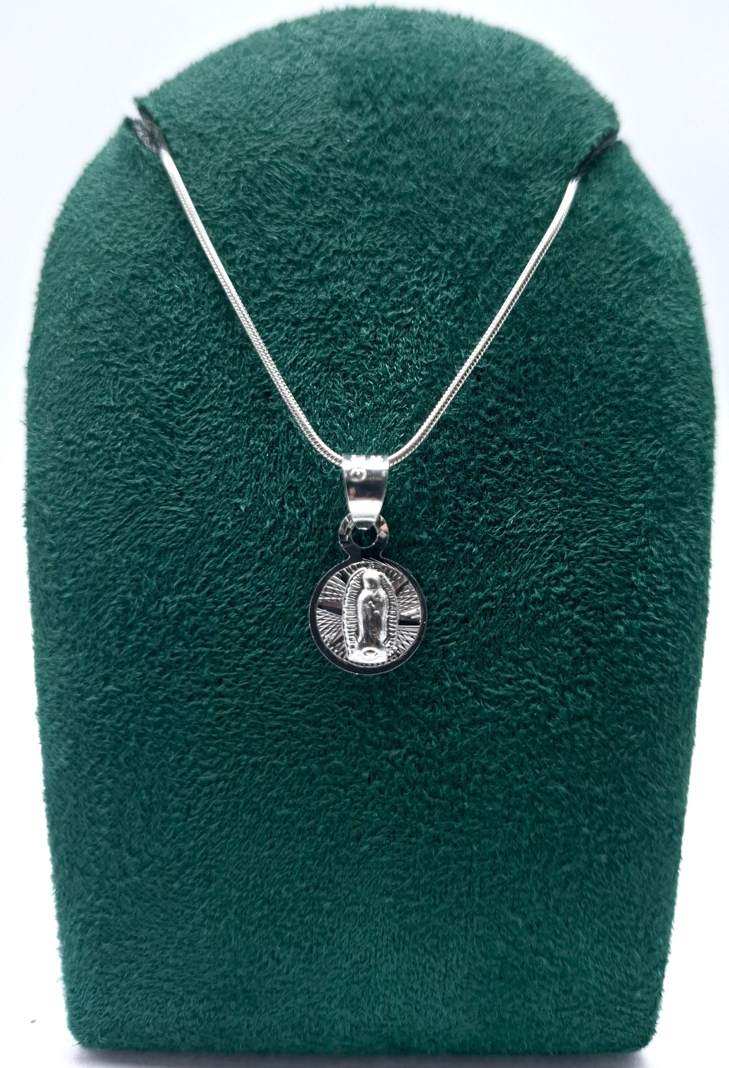 Dije de Plata .925 con diseño de la de Virgen de Guadalupe MOD. R10LPCH- Mayoreo y Menudeo