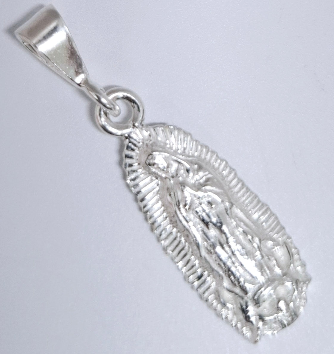 Dije Plata .925 en forma de la Virgen de Guadalupe Mod. FBD-59