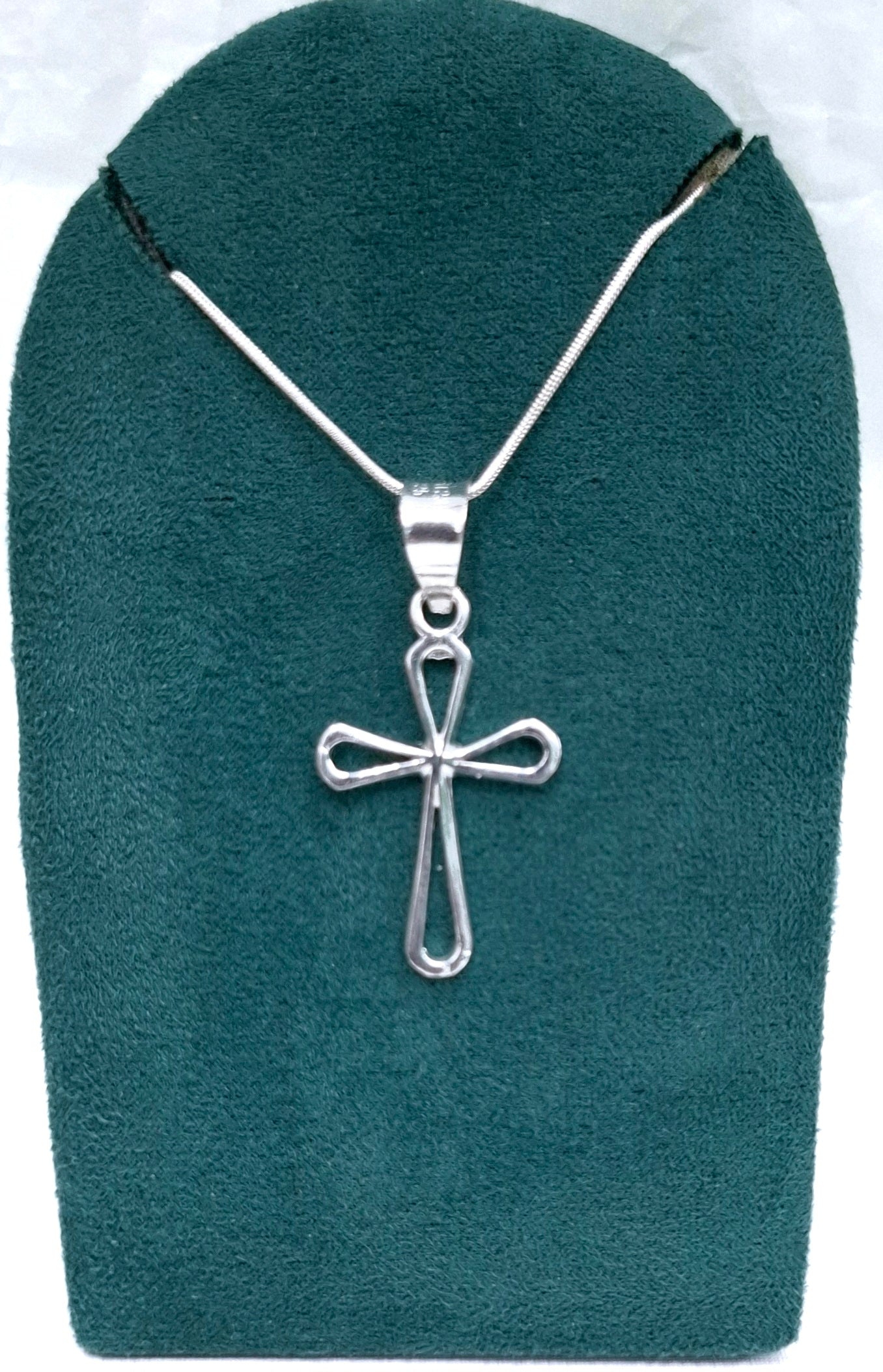 Dije de Cruz en Plata ley .925 Mod. DR079