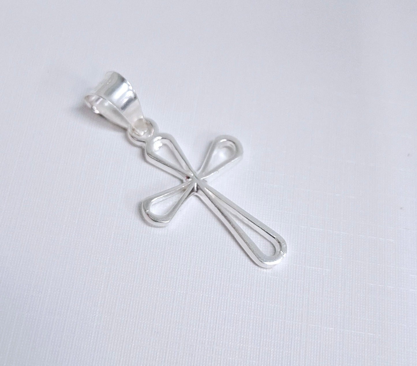 Dije de Cruz en Plata ley .925 Mod. DR079