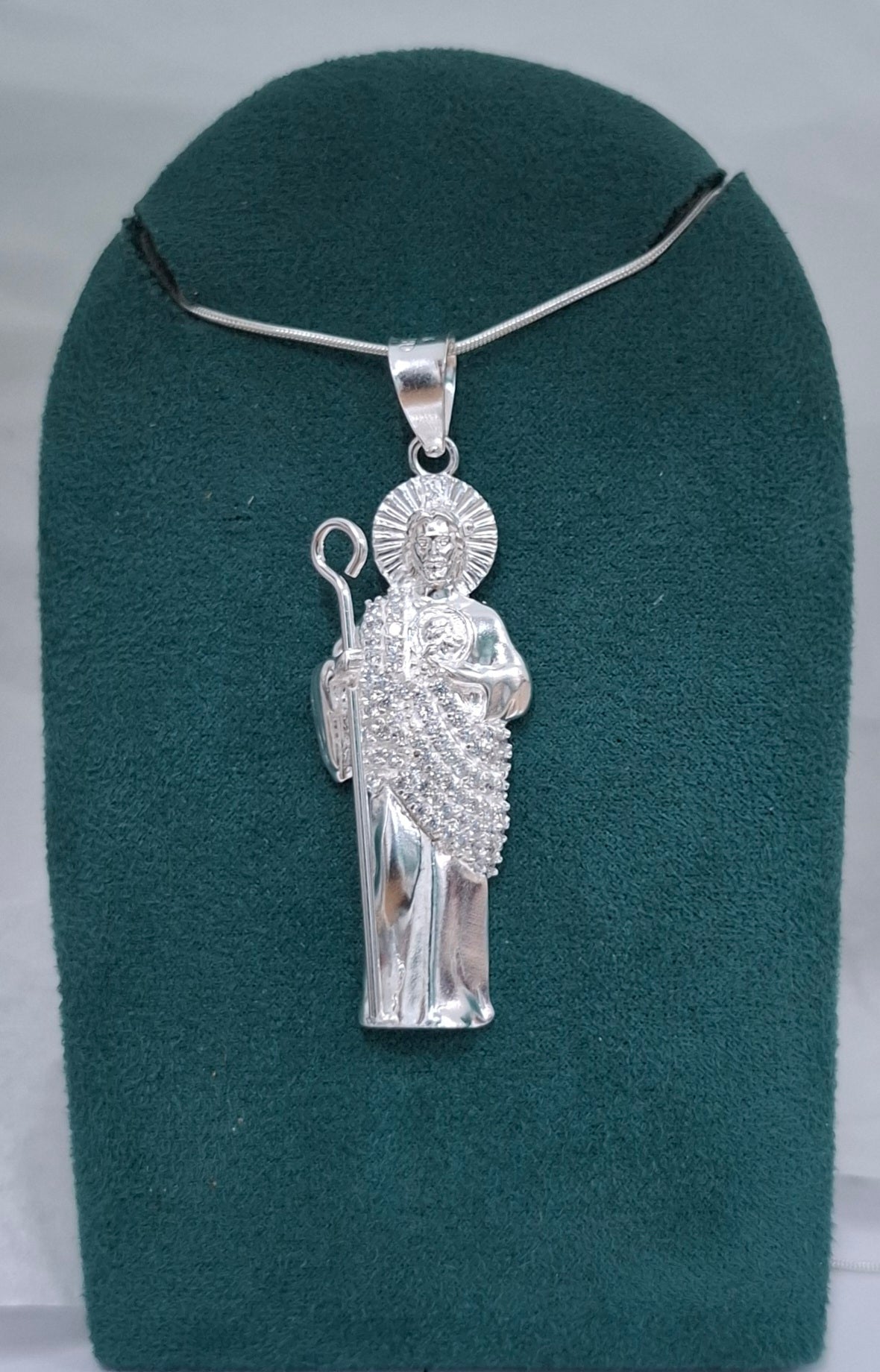 Dije de Plata .925 en Forma San Judas Tadeo con topacio blanco Mod. DRP078 - Joyería Religiosa