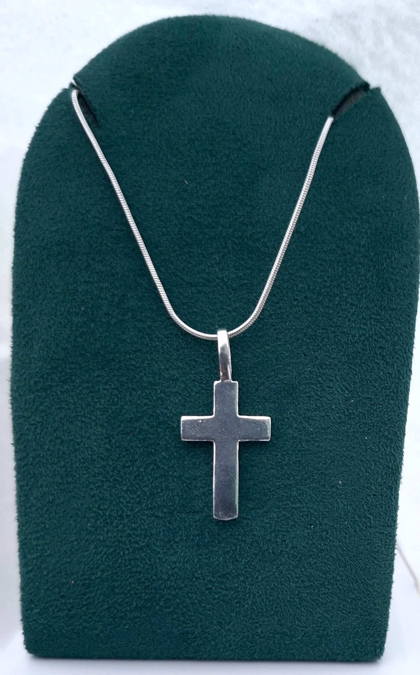 Dije de Plata Ley .925 en forma de Cruz 1.6 Mod.DR071 - Joyería de Plata
