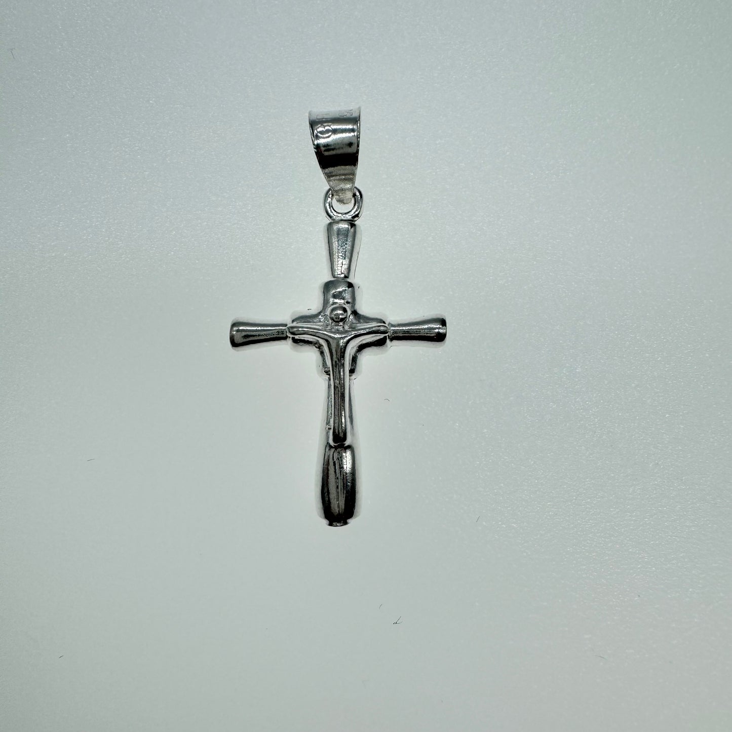 Dije de Cruz Delgada de Plata 925 - Joyería Exclusiva