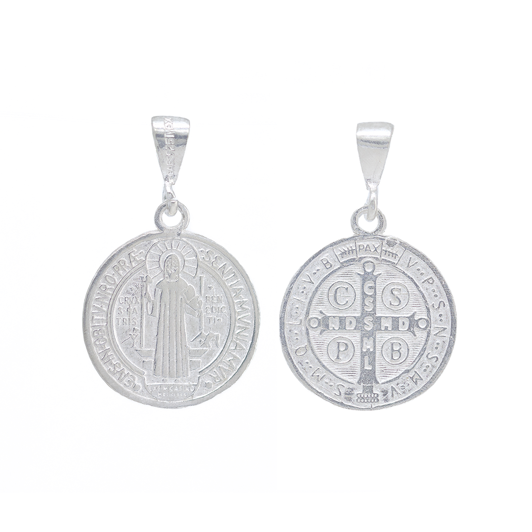 Set de Dije y Cadena en Plata Ley. 925 San Benito con Cadena de eslabón Fígaro