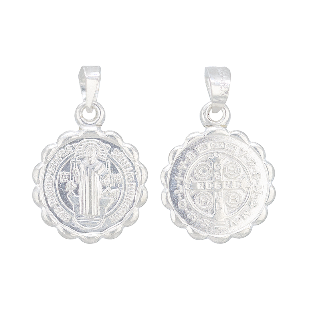 Set de Dije y Cadena en Plata Ley .925 de San Benito con Cadena de eslabón Fígaro