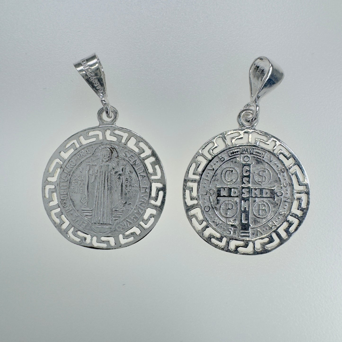 Dije San Benito Plata 925 Doble Vista 2.2cm Joyería Religiosa