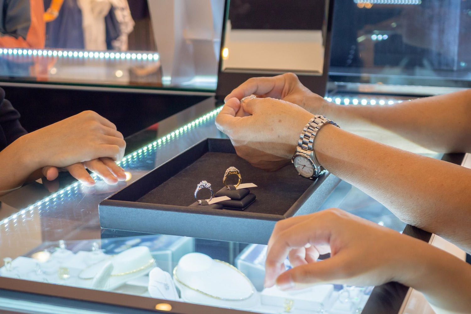 Personaliza tu Joyería con Grabado Láser en Plata | Grabado Láser de Plata