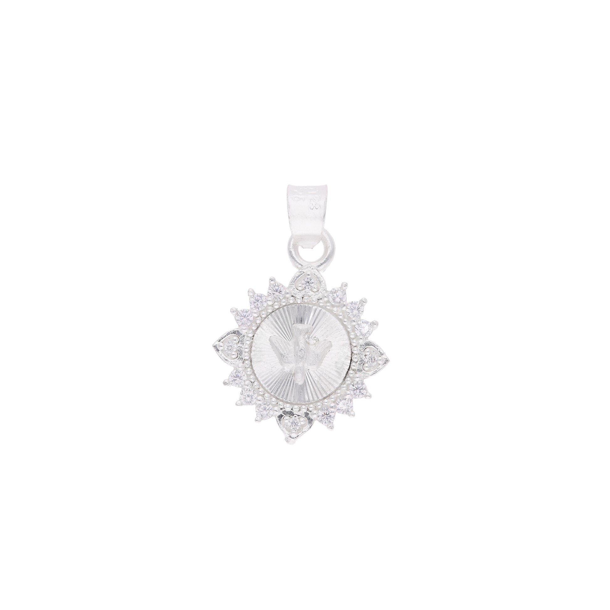 Dije Espíritu Santo medallón circular con orla de zirconias corazón en plata .925 – vista frontal sobre fondo blanco