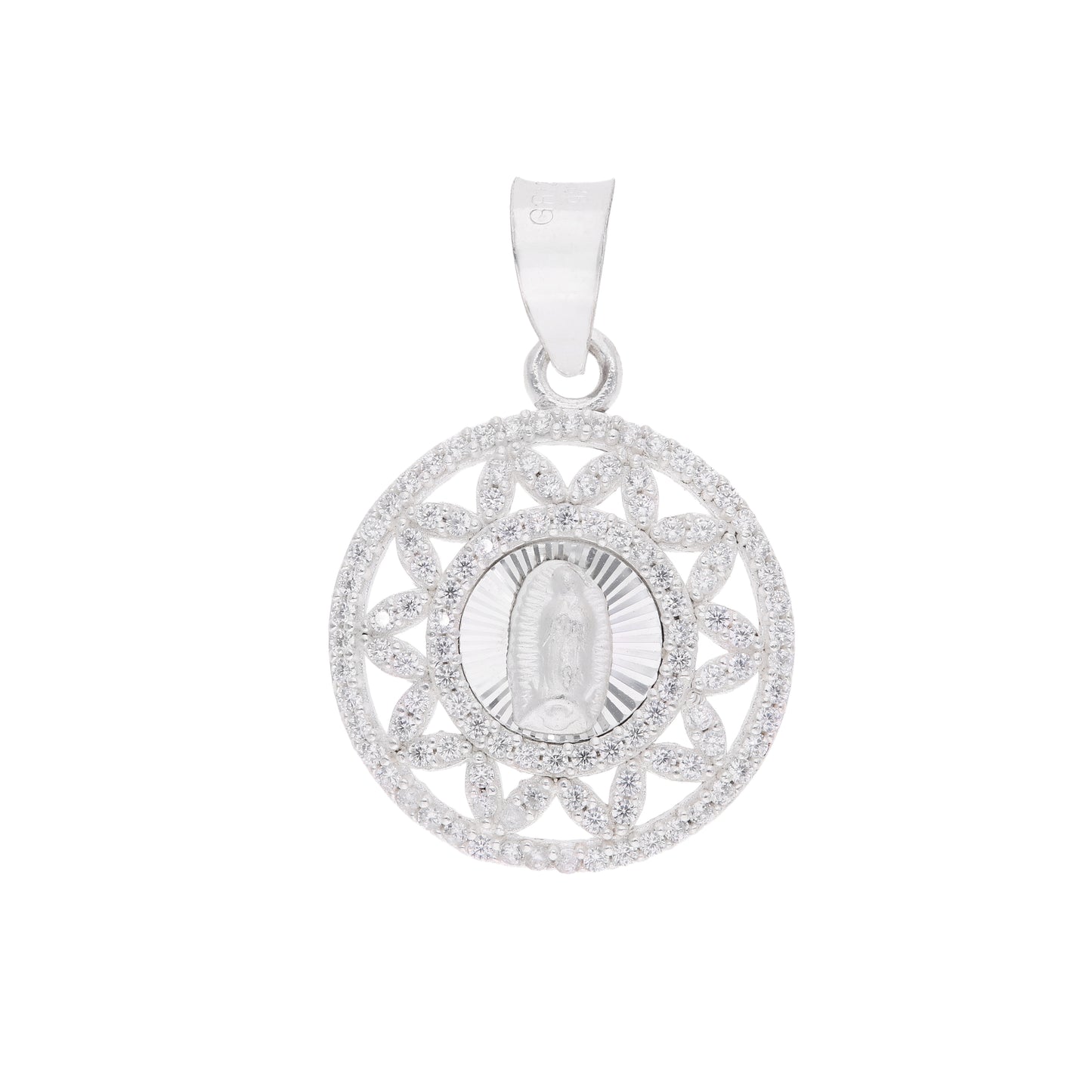 Medalla Virgen de Guadalupe en medallón circular calado con mandala de pétalos y doble halo pavé, plata .925 – vista frontal sobre fondo blanco