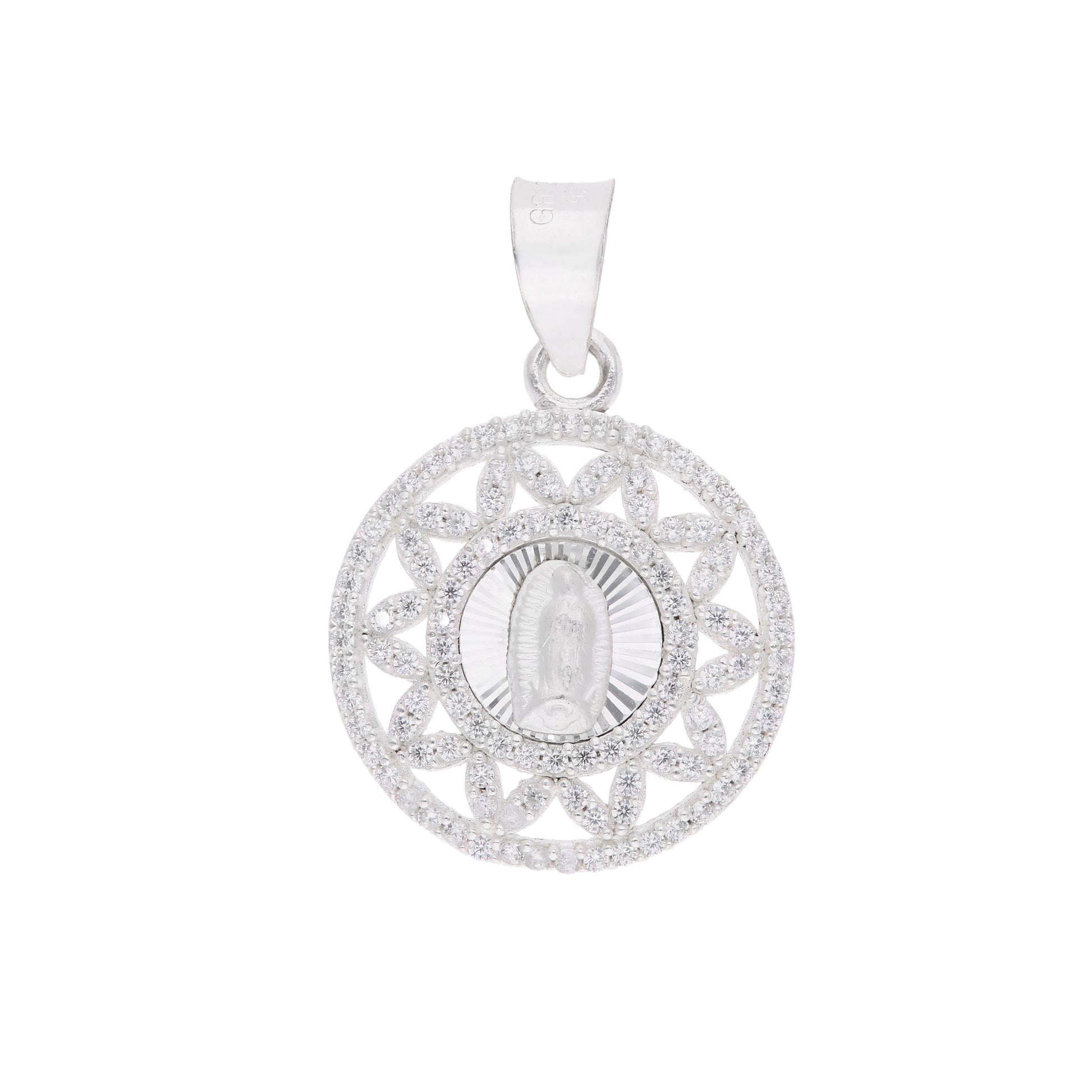 Medalla Virgen de Guadalupe en medallón circular calado con mandala de pétalos y doble halo pavé, plata .925 – vista frontal sobre fondo blanco