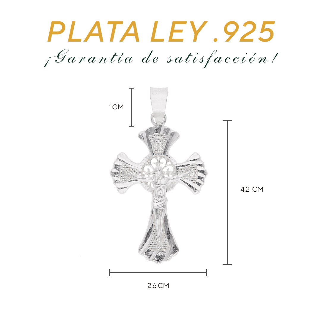 Medidas del crucifijo barroco: 4.2 cm alto × 2.6 cm ancho, argolla 1 cm – Plata Ley .925