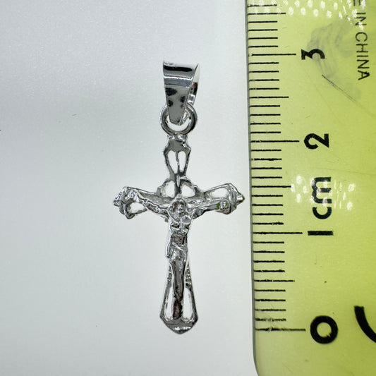 Dije de cruz en plata 925 - Elegancia en 3cm