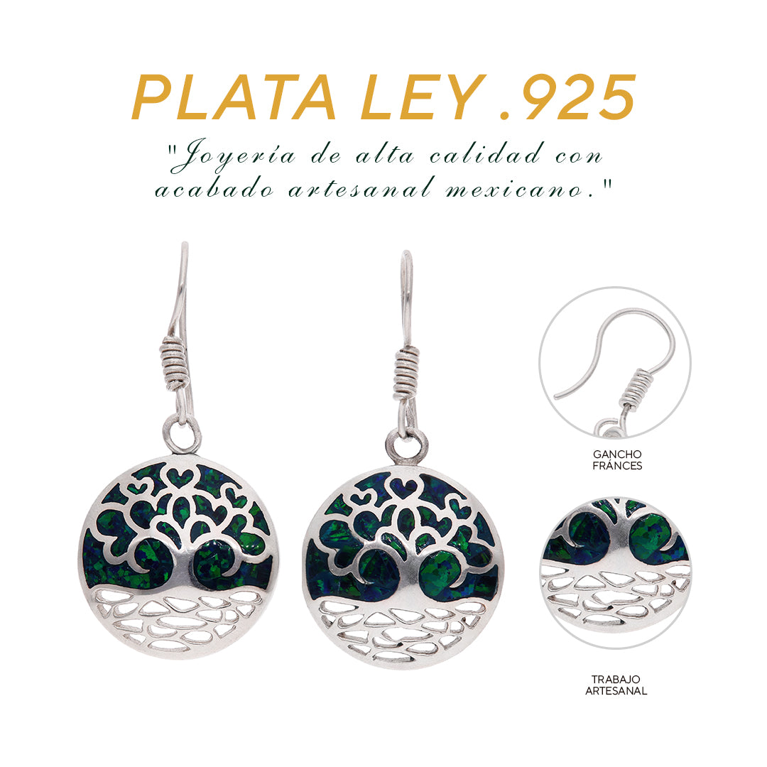 Detalle del gancho francés y trabajo artesanal calado con corazones — Aretes Árbol de la Vida ópalo negro-verde