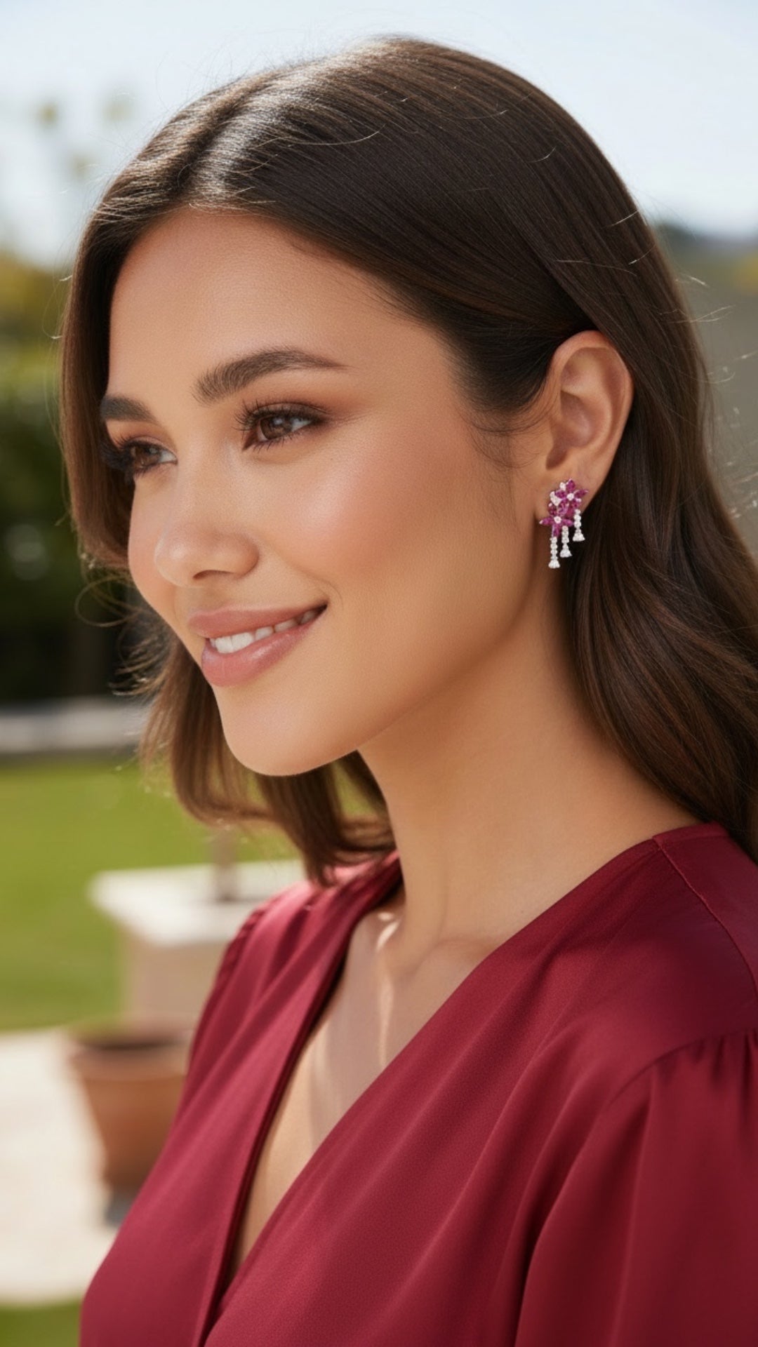 Aretes Plata Ley 925 con Rodio y Zirconia AAA Color Rojo Rubí y Blanco en Forma de Dos Flores