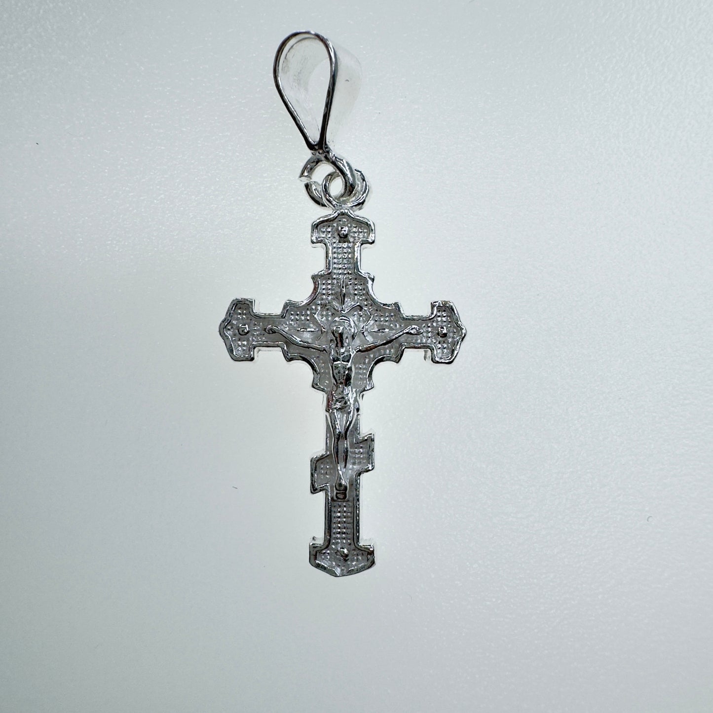 Cruz Estilo Barroco en Plata 925 - Joyería Exclusiva