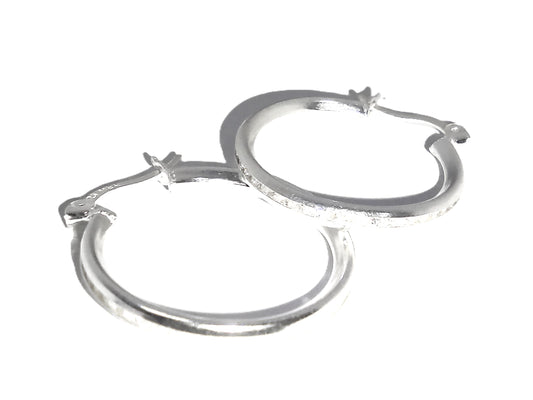 Aretes Argolla Grande de Plata .925 - Perfil Plano con Pavé Completo de Zircones Blancos