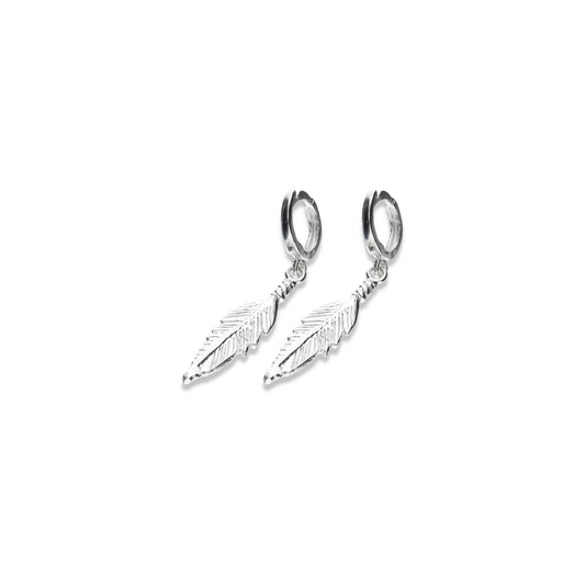 Huggies Plata .925 con Dije de Plumas Texturizadas Premium 2.9 Gramos - Joyería Libertad Plumada Suprema
