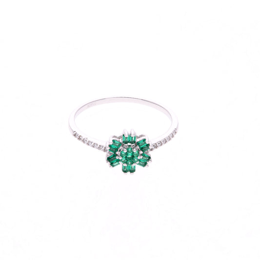 Anillo Plata Ley 925 con Rodio – Zafiro AAA Color Verde Esmeralda y Blanco en Forma de Flor de 6 Pétalos