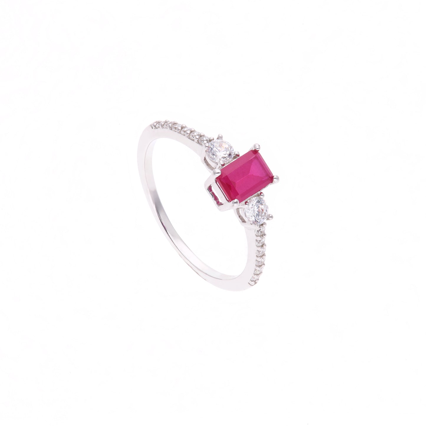 ANILLO EN PLATA LEY .925, CON RODIO , ZIRCONIA AAA ROJO RUBI Y BLANCO