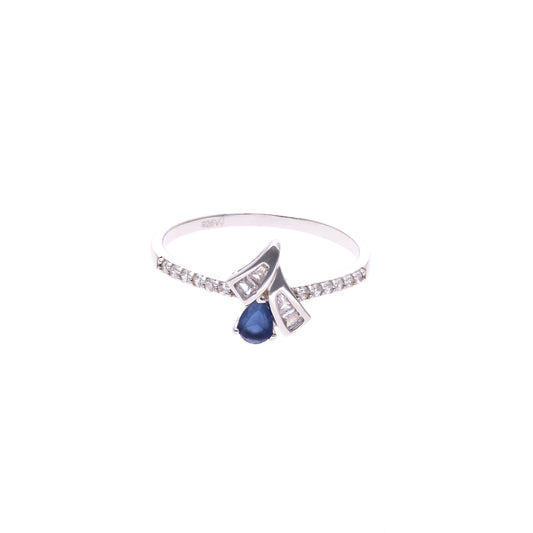 ANILLO EN PLATA LEY .925, CON RODIO , ZIRCONIA AAA AZUL ZAFIRO Y BLANCO  , EN FORMA DE FLOR