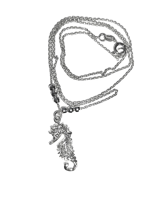 Collar de Plata .925 - Cadena Veneciana Doble con Cubos en Rodio Negro y Dije Caballito de Mar