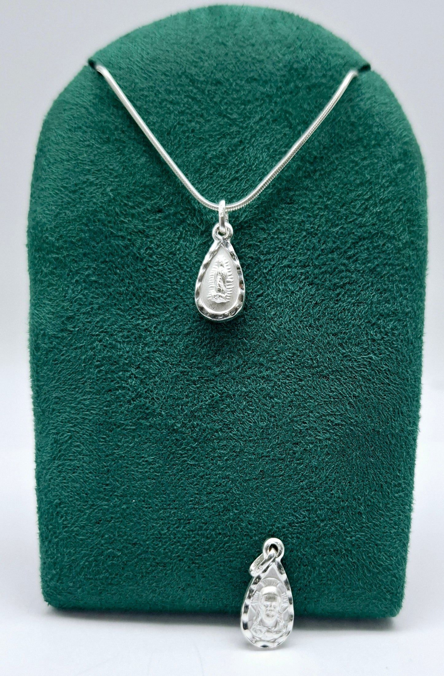 Dije Plata .925  doble vista Sochapada Virgen de Guadalupe y sagrado Corazón SYB-03 - Joyería Religiosa