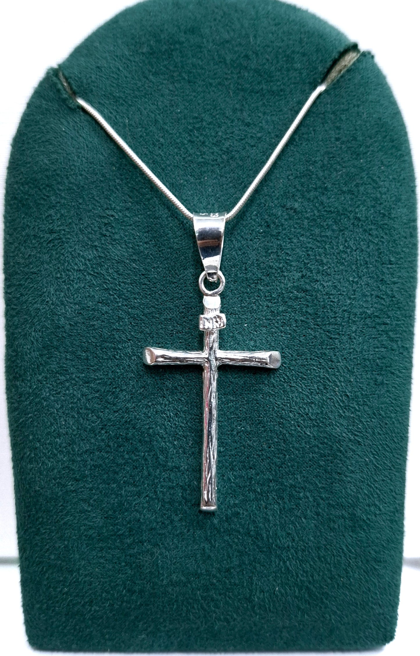 Dije de  Cruz en   Plata  Ley .925 , mod. DR081