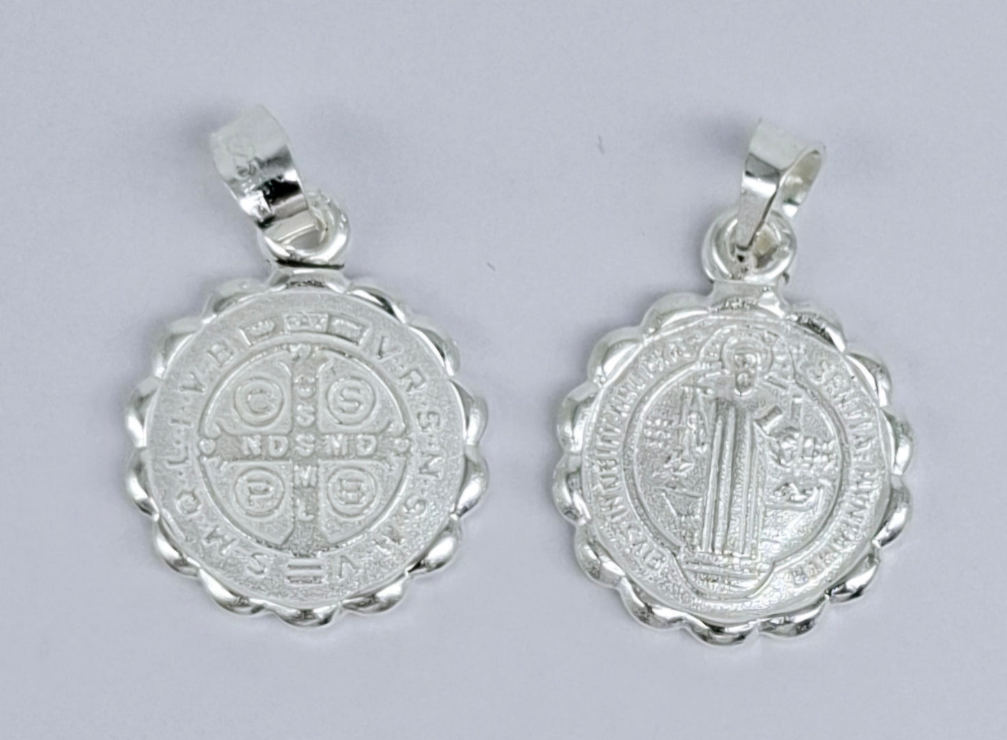 Dije de  Plata .925 con diseño de San Benito  mod. SAN BENITO T-13 - Joyería Religiosa