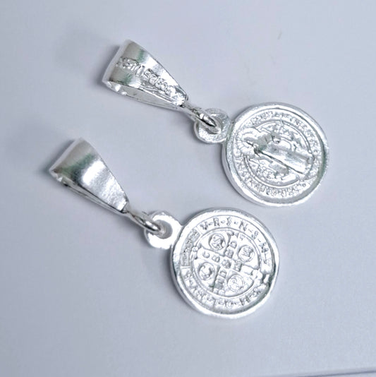 Dije de  Plata .925    doble vista en forma de San Benito  Mod. FBD-156 - Joyería Religiosa