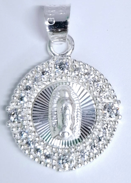 Dije  de Plata .925 en diseño  de la   Virgen de Guadalupe con TOPACIO BLANCO , Mod. DRP028LP - Joyería Religiosa