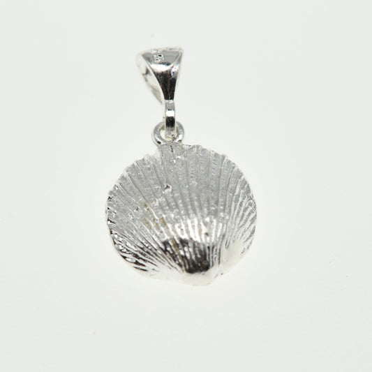 Dije de  Plata .925  en forma de Concha Mar en diseño Marino.