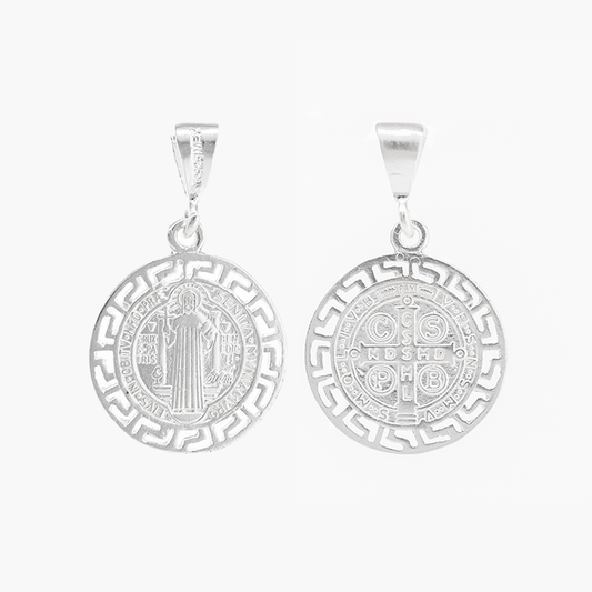 Dije de plata ley .925 en forma de San Benito con Borde Griego calado Mod. - Joyería Religiosa