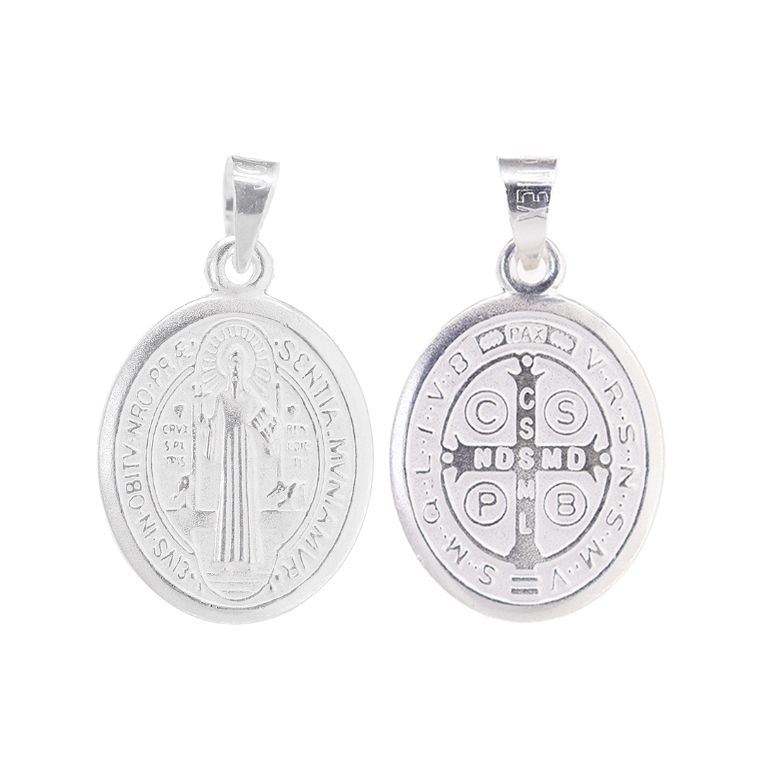 Set de Dije y Cadena de Plata - San Benito Grande Ovalado Doble Vista con Cadena Fígaro .925