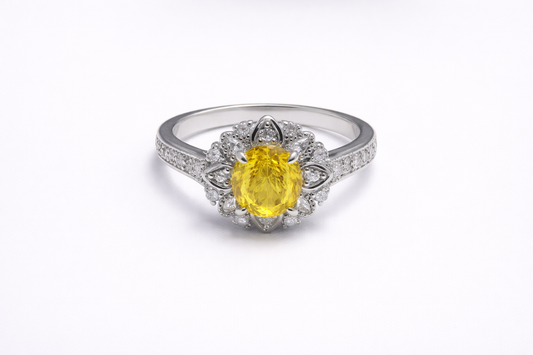 Anillo de Plata .925 - Banda con Pavé Milgrain, Halo Floral Loto Art Déco y Zircón Amarillo Canario Oval