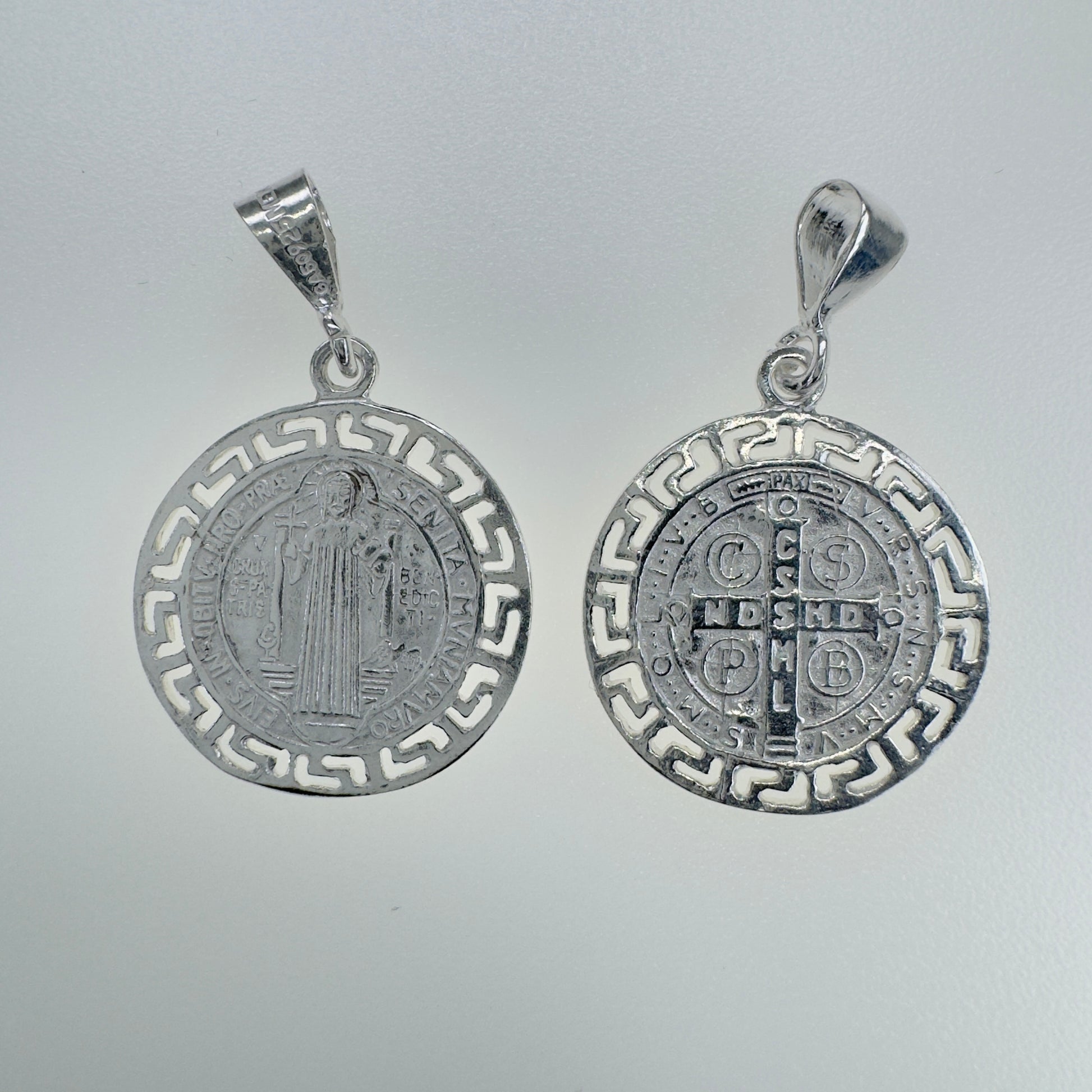 Dije San Benito Plata 925 Doble Vista 2.2cm Joyería Religiosa