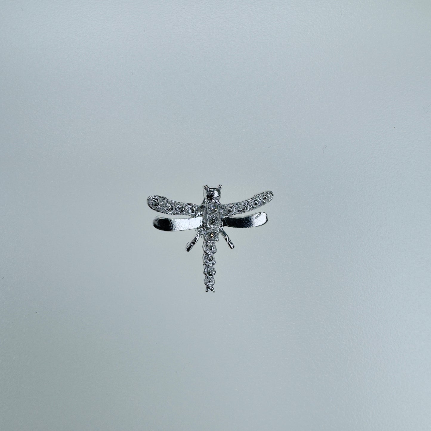 Dije de libélula en plata esterlina .925 hecho a mano para joyería única