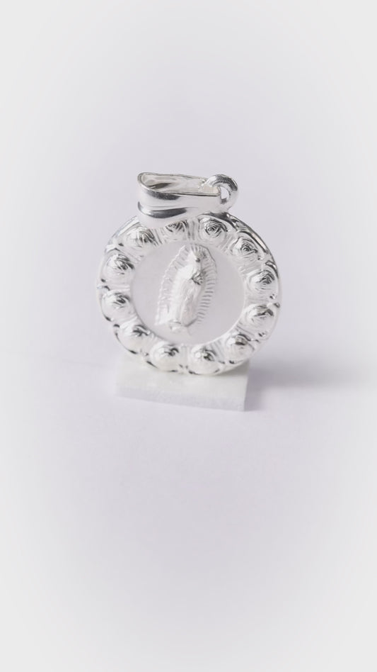 Set de Dije y Cadena de Plata ley.925 - Virgen de Guadalupe y sagrado corazón con Cadena Fígaro (COM.I-05 L/SC)